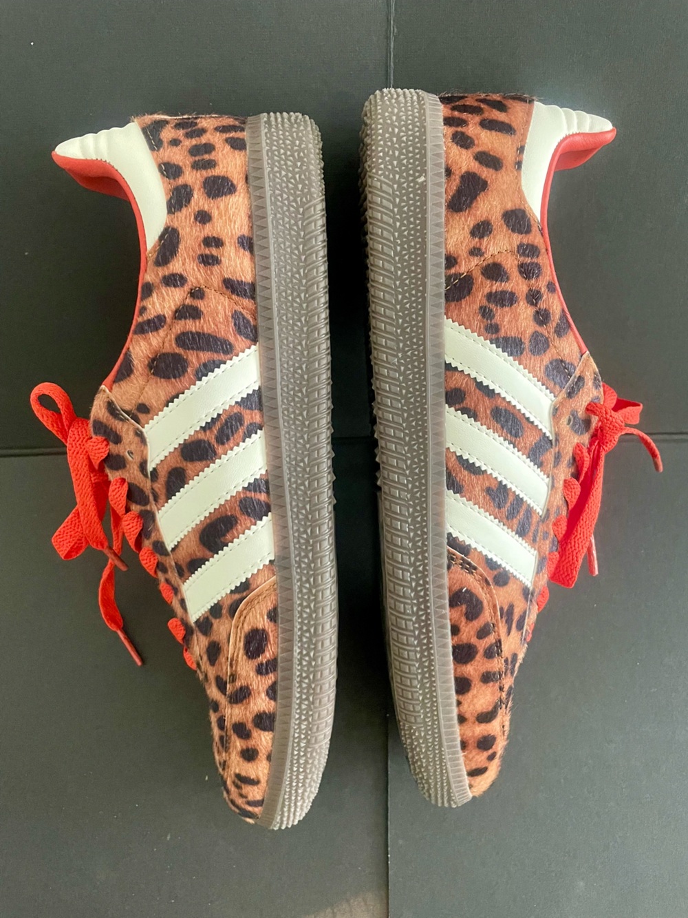 NIB Adidas Sneakers in Red & Leopard
Women’s-9 Men’s-7.5 - Picture 3 of 9